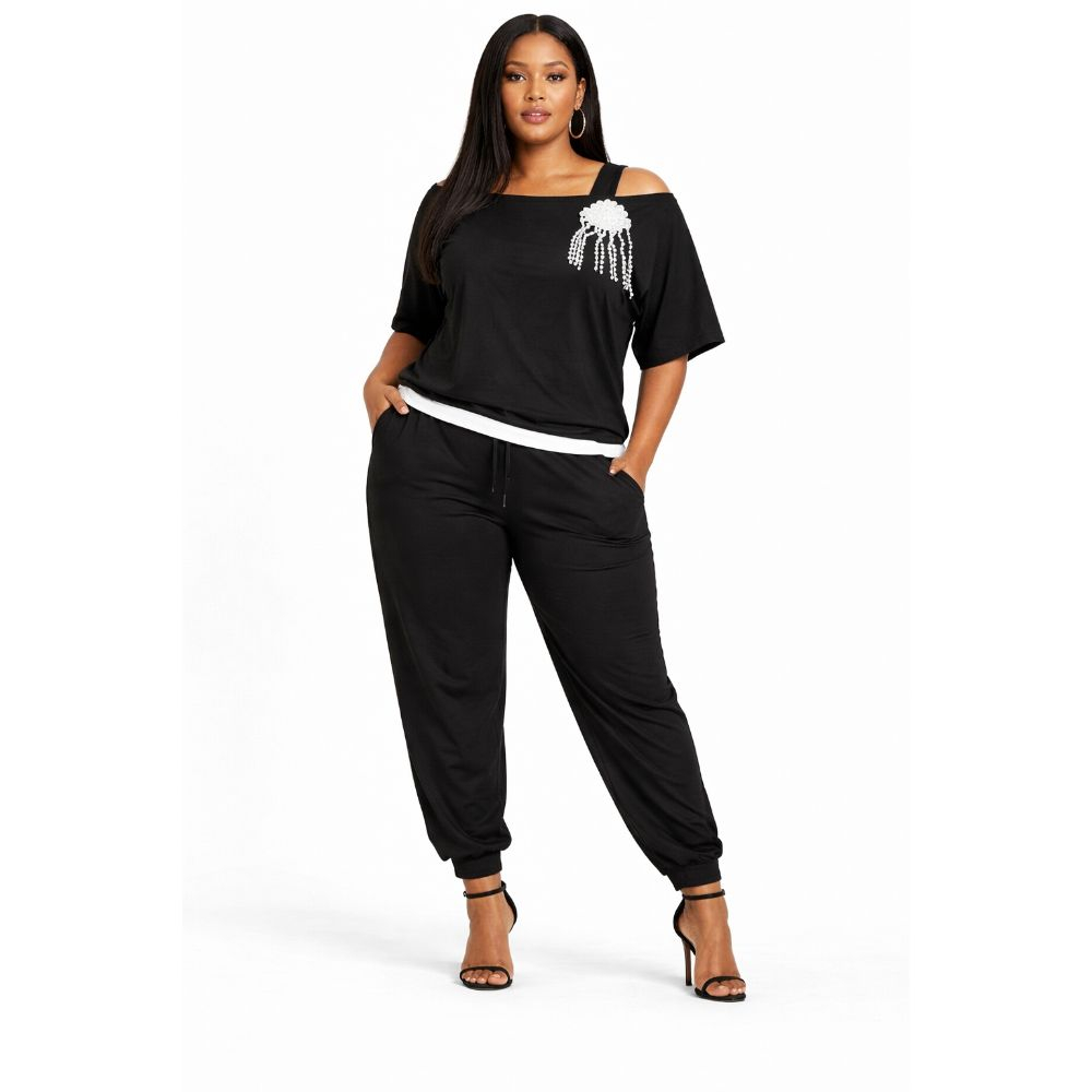 TwoPiece Top and Cropped Trousers Set with Shoulder Detail